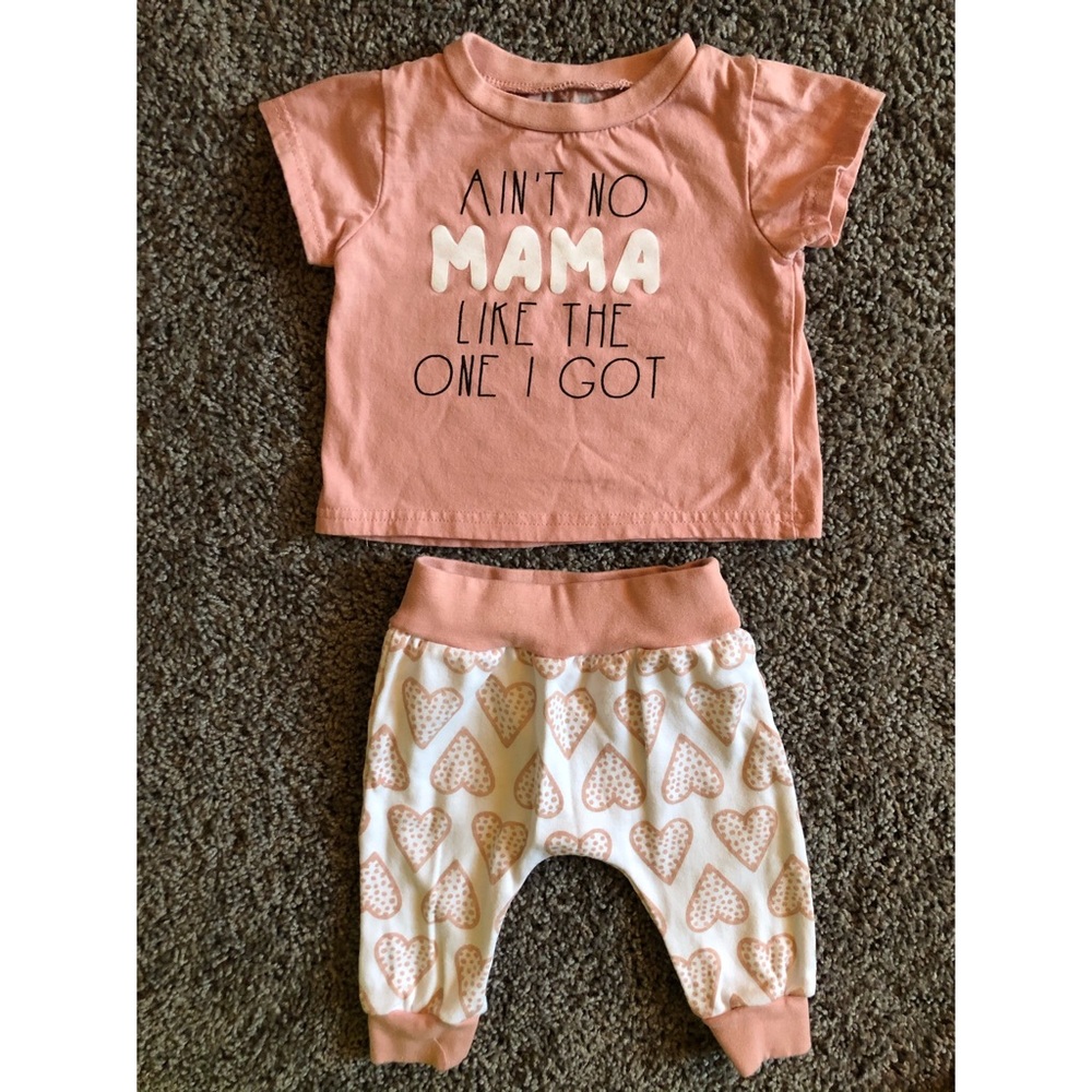Graphic tee and pants set